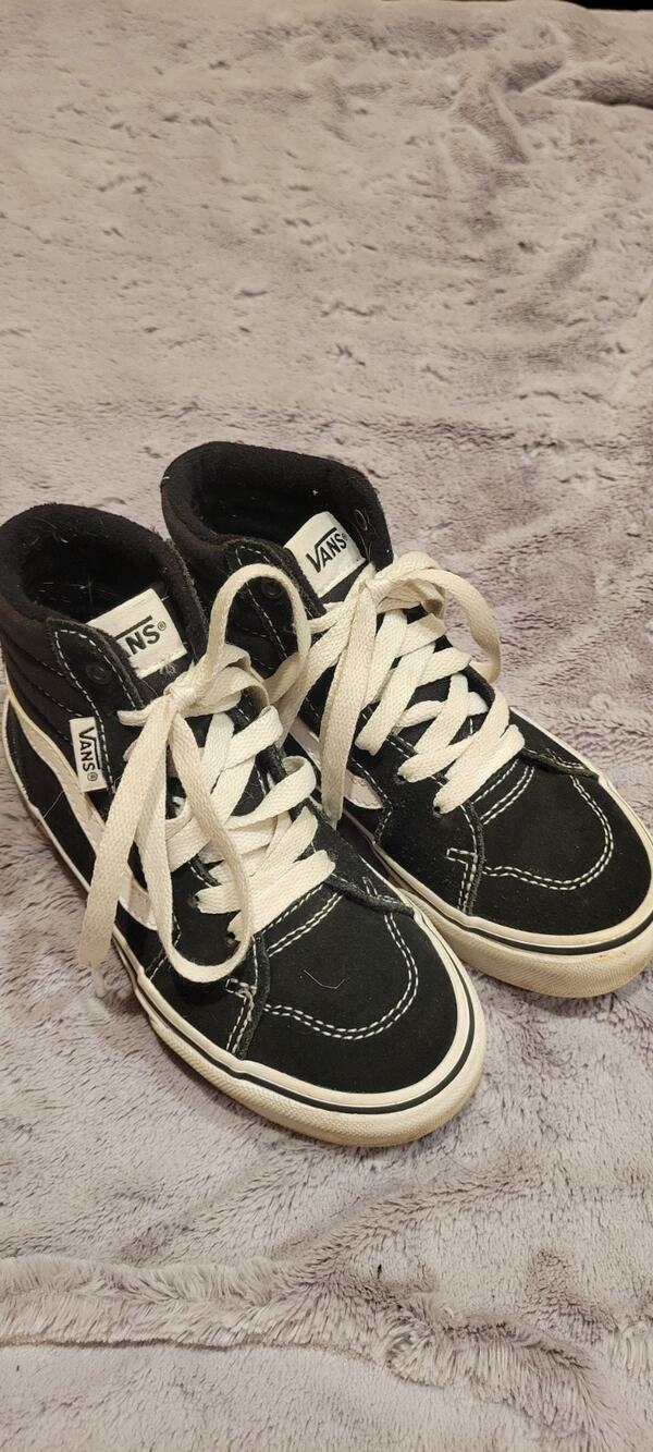 VANS Si8 Hi Black White High Top Sneakers Youth Size 13 Lace up Skate Shoes